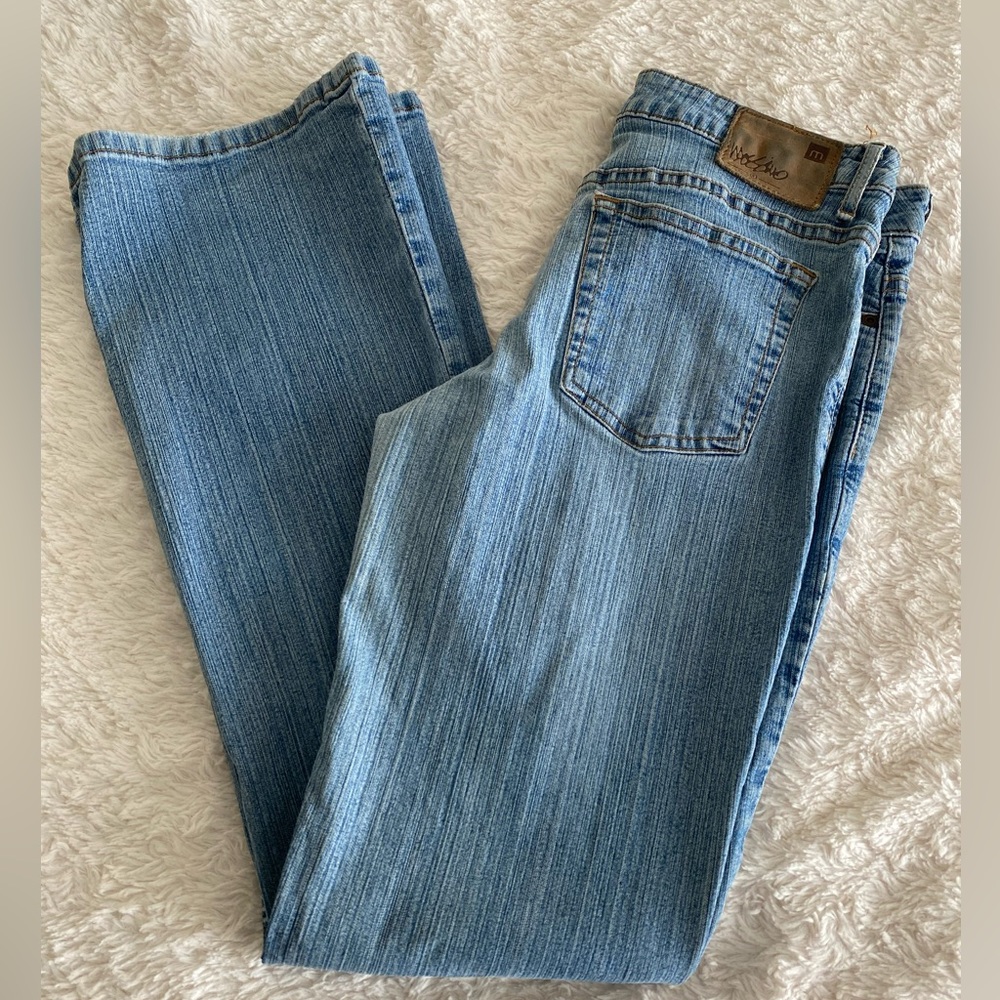 Mossimo Supply Co. Women's Straight Leg Jeans - Light Blue Wash